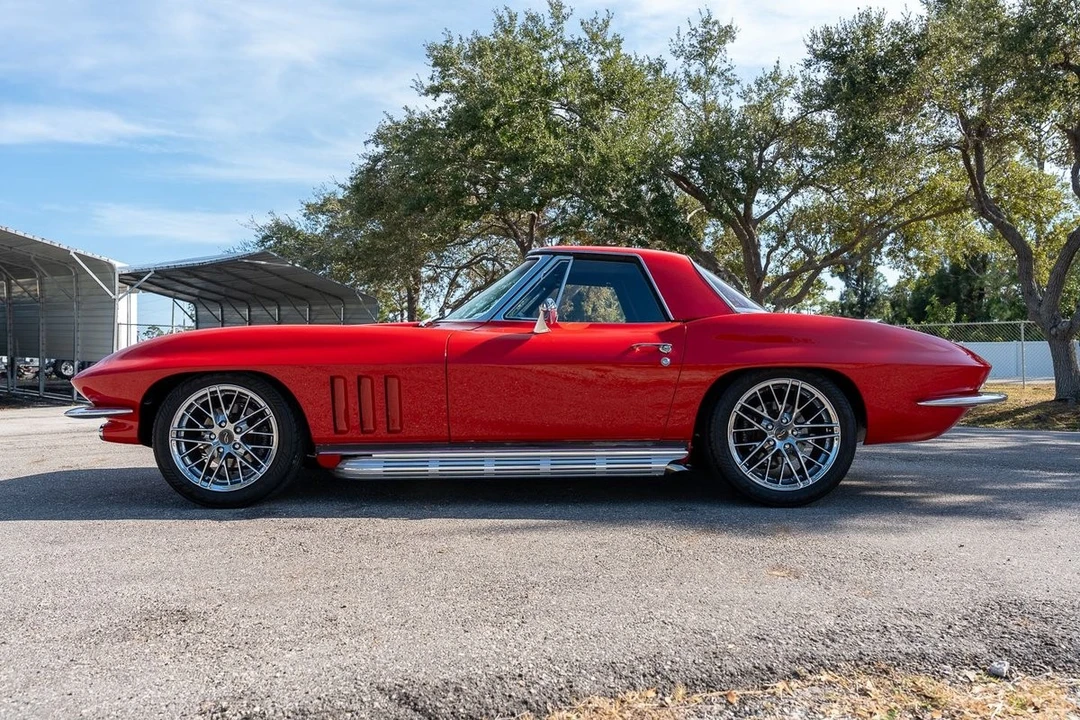 1965 Chevrolet Corvette C2 - Image 28 of 31