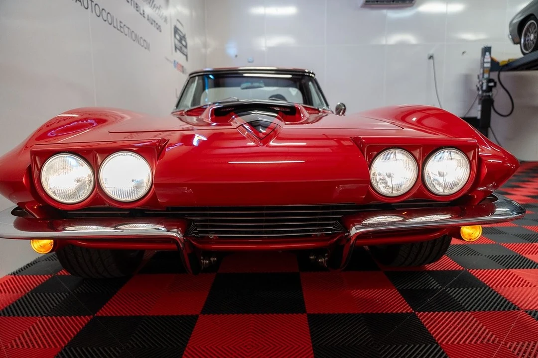 1965 Chevrolet Corvette C2 - Image 11 of 21