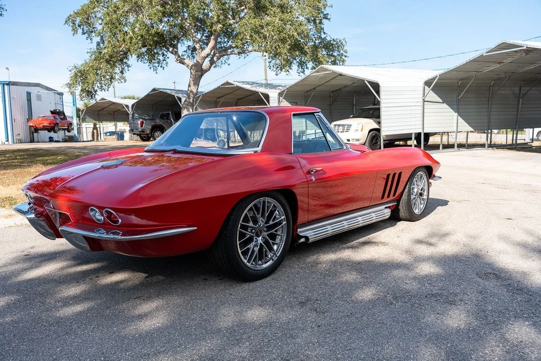 1965 Chevrolet Corvette C2 - Image 23 of 31