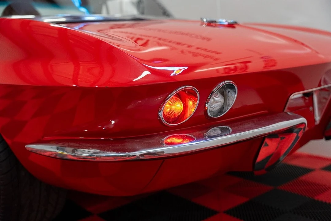 1965 Chevrolet Corvette C2 - Image 15 of 21
