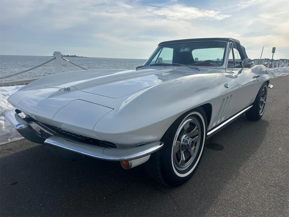 1965 Chevrolet Corvette C2 - Image 6 of 31