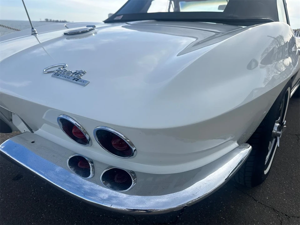1965 Chevrolet Corvette C2 - Image 21 of 31