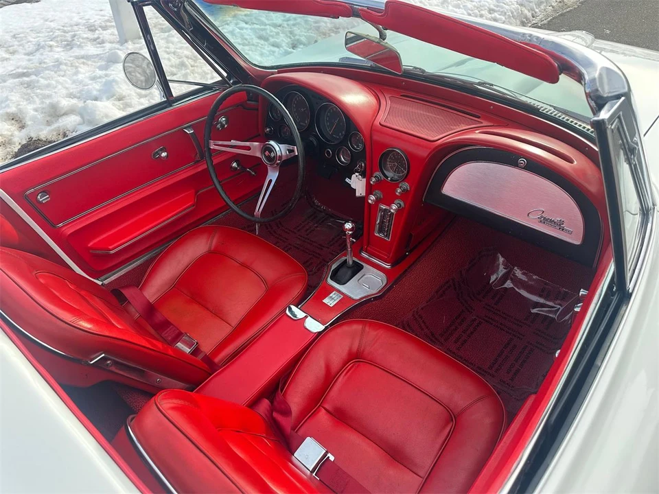 1965 Chevrolet Corvette C2 - Image 28 of 31