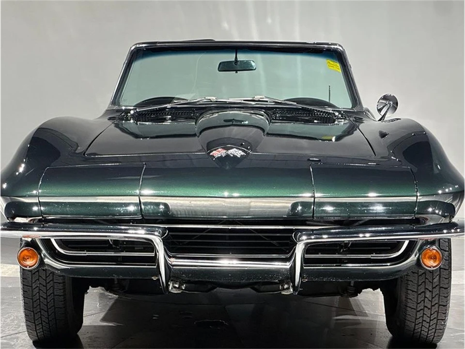 1965 Chevrolet Corvette C2 - Image 15 of 31