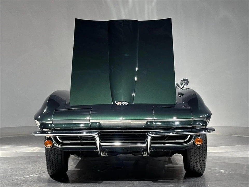 1965 Chevrolet Corvette C2 - Image 24 of 31
