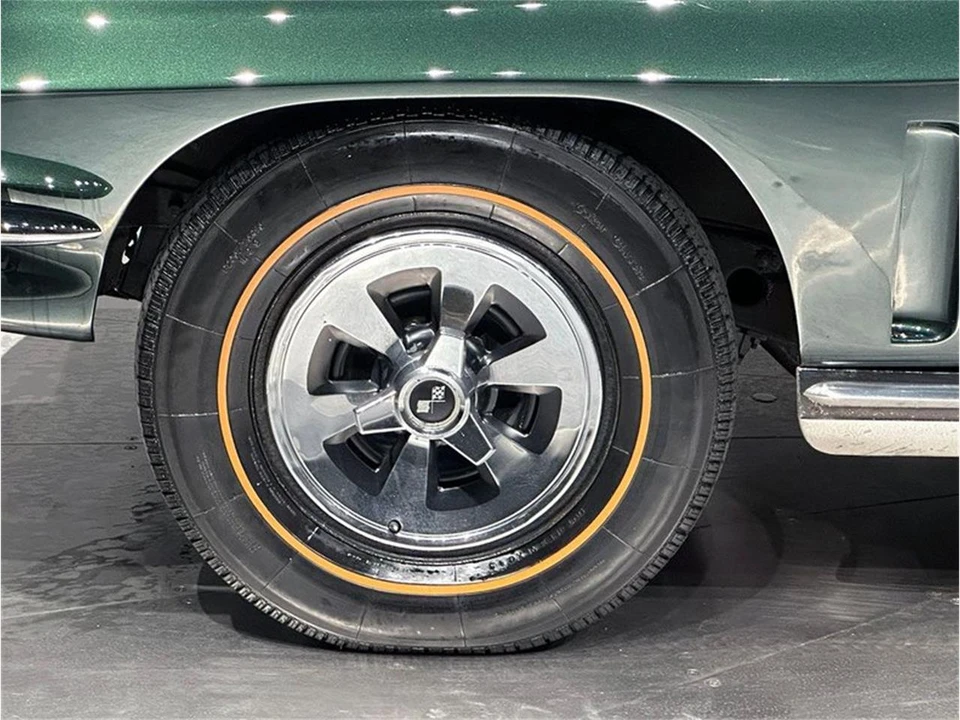 1965 Chevrolet Corvette C2 - Image 10 of 31