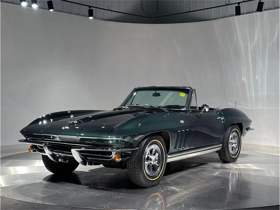 1965 Chevrolet Corvette C2 - Image 2 of 31