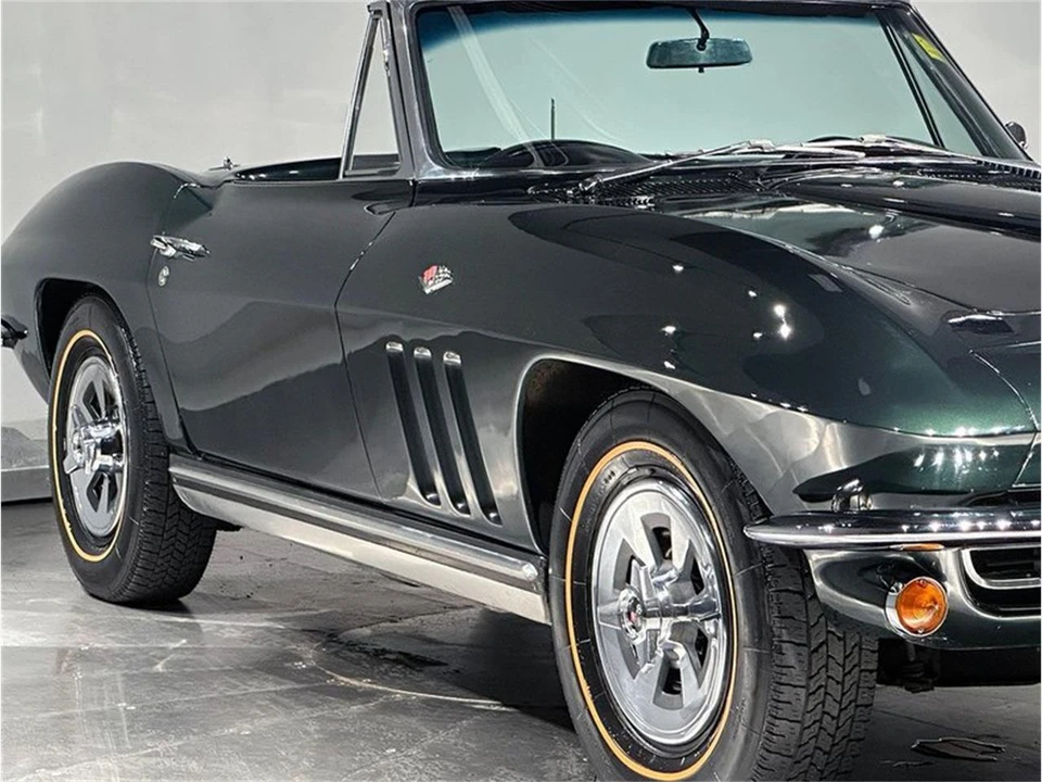 1965 Chevrolet Corvette C2 - Image 16 of 31