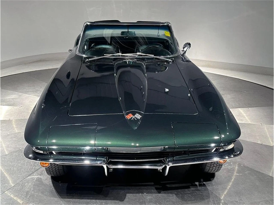 1965 Chevrolet Corvette C2 - Image 17 of 31