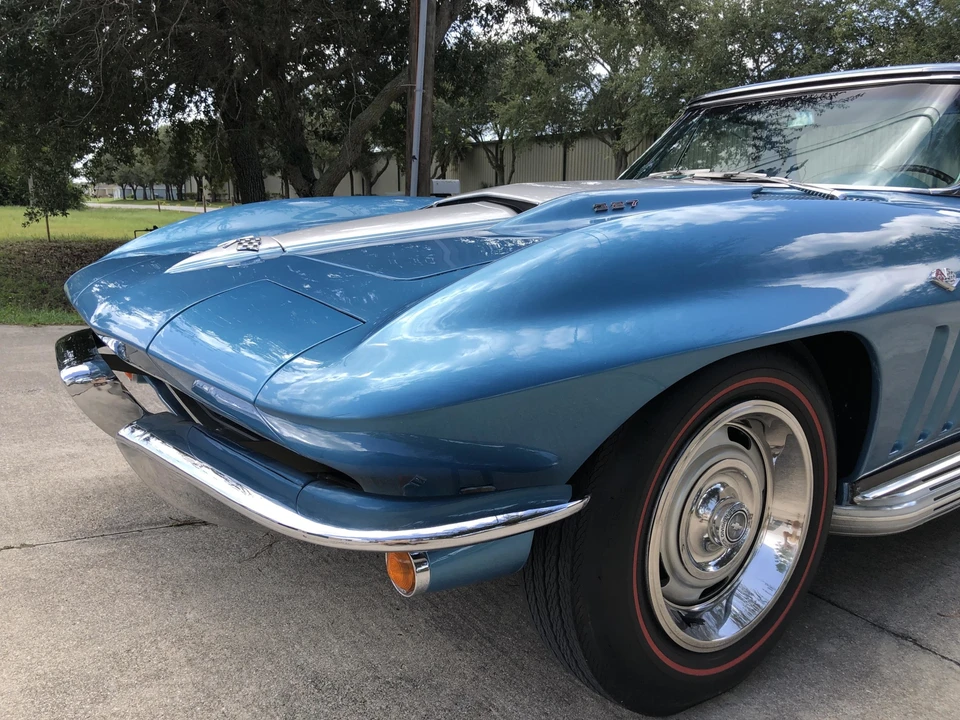 1965 Chevrolet Corvette C2 - Image 23 of 31