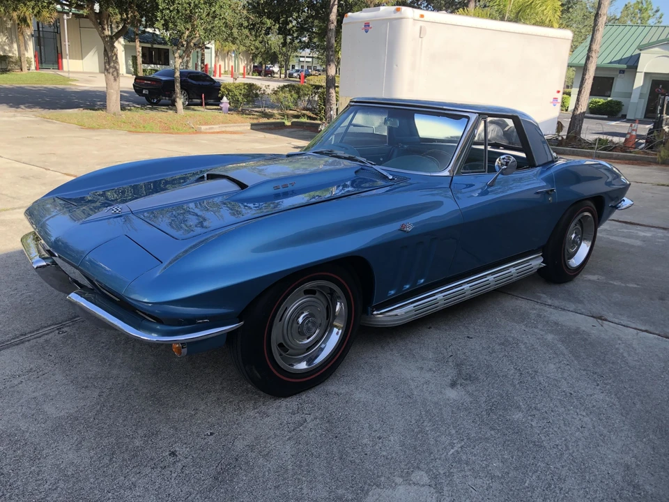 1965 Chevrolet Corvette C2 - Image 6 of 31