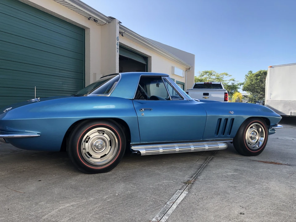 1965 Chevrolet Corvette C2 - Image 14 of 31