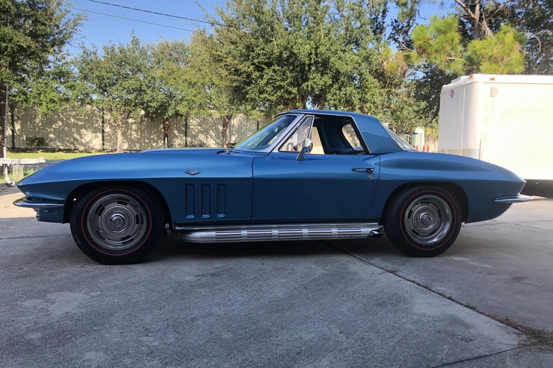 1965 Chevrolet Corvette C2 - Image 3 of 31