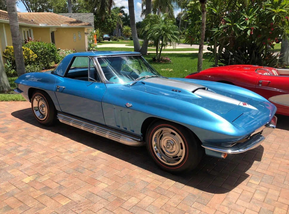 1965 Chevrolet Corvette C2 - Image 10 of 31