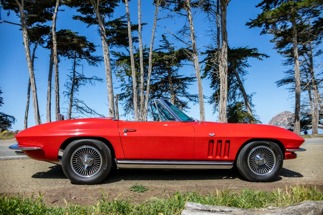 1965 Chevrolet Corvette C2 - Image 10 of 31