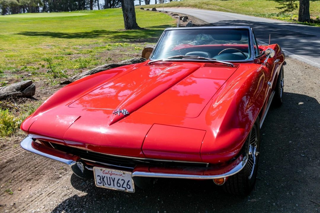 1965 Chevrolet Corvette C2 - Image 2 of 31