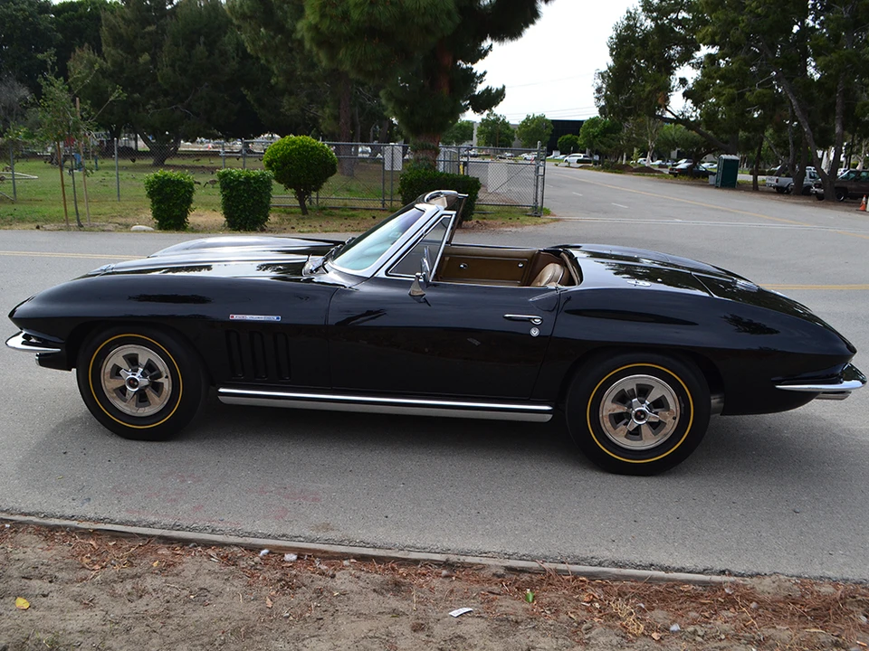 1965 Chevrolet Corvette C2 - Image 9 of 31