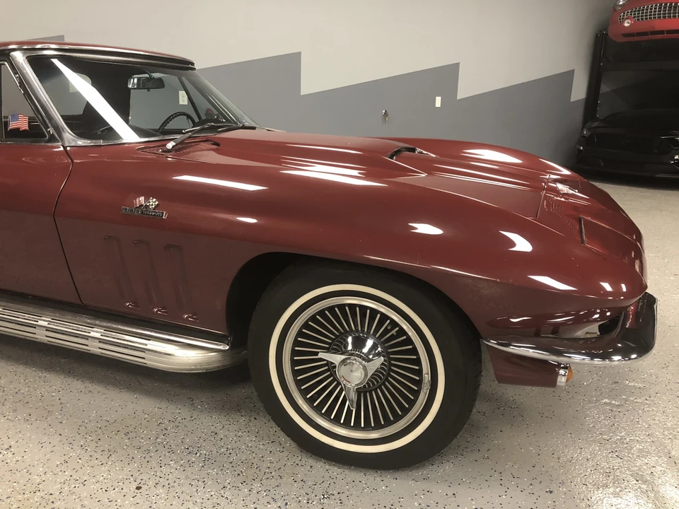 1965 Chevrolet Corvette C2 - Image 22 of 31