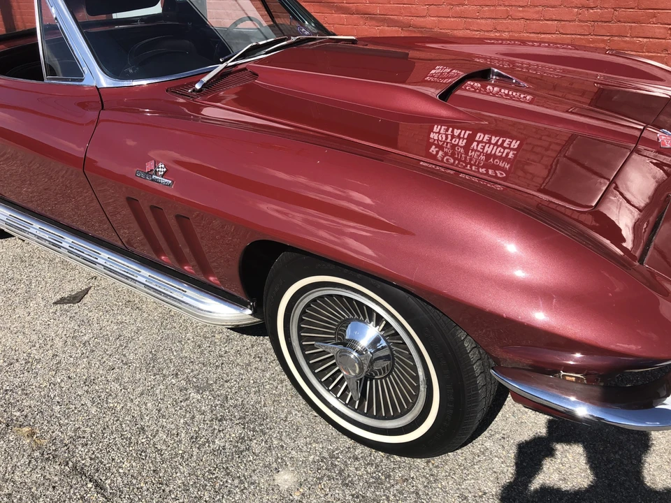 1965 Chevrolet Corvette C2 - Image 26 of 31