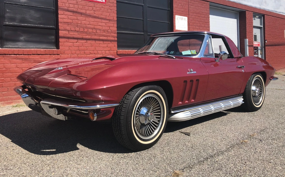 1965 Chevrolet Corvette C2 - Image 11 of 31