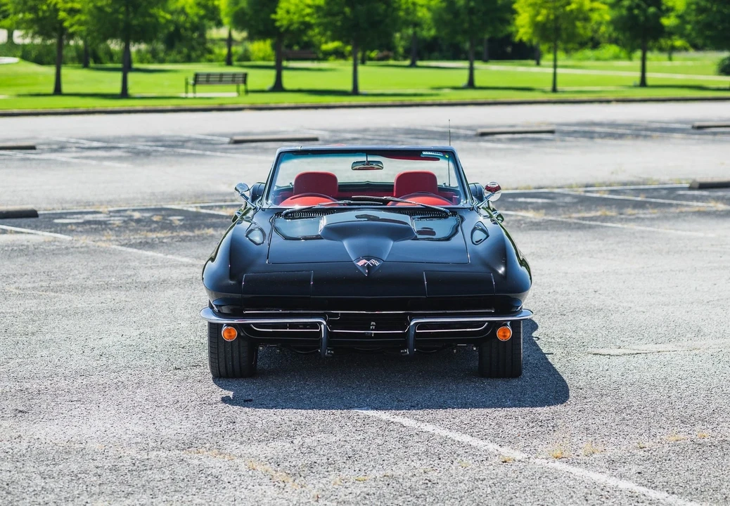 1965 Chevrolet Corvette C2 - Image 11 of 12