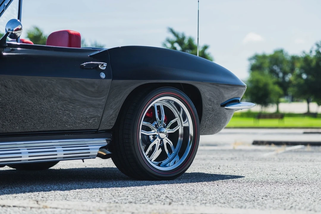 1965 Chevrolet Corvette C2 - Image 5 of 12