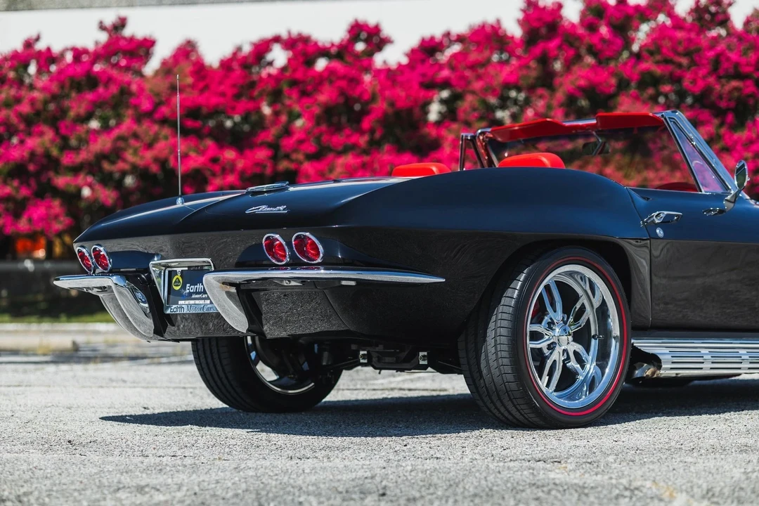 1965 Chevrolet Corvette C2 - Image 17 of 21