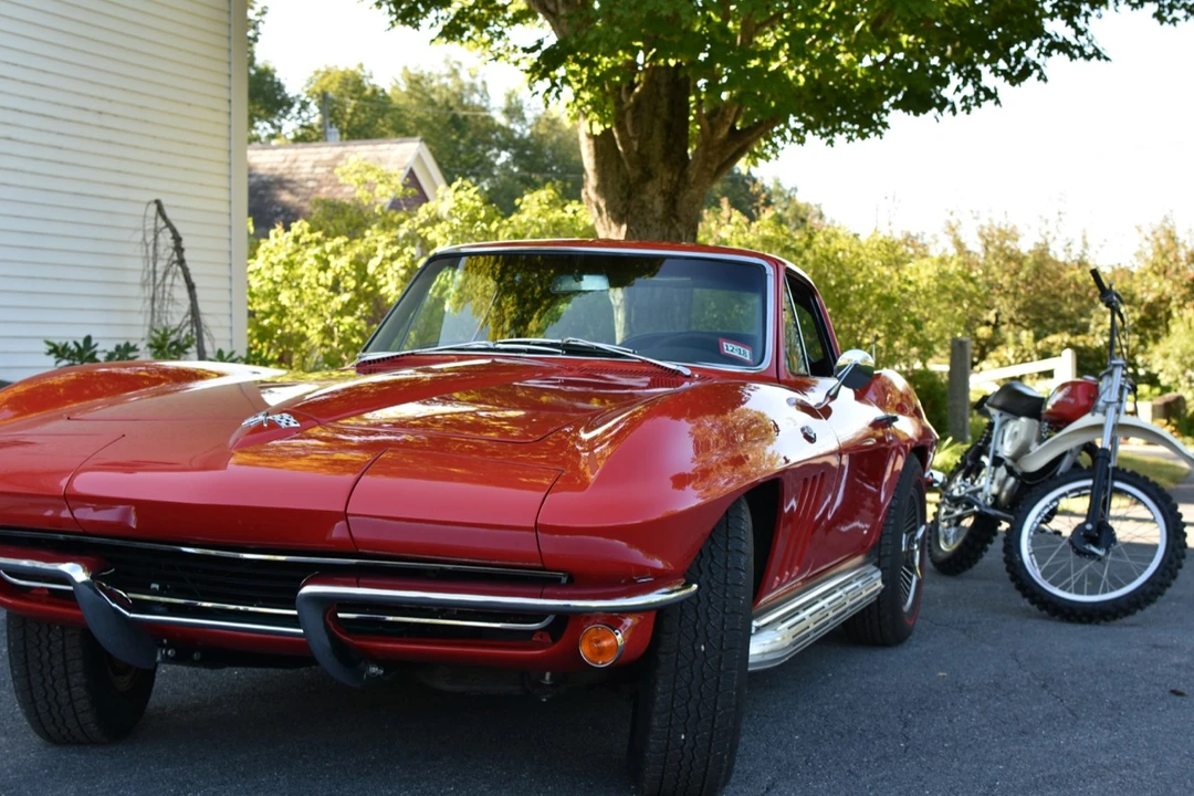 1965 Chevrolet Corvette C2 - Image 5 of 31