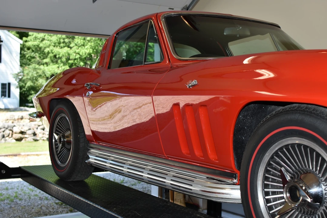 1965 Chevrolet Corvette C2 - Image 13 of 31