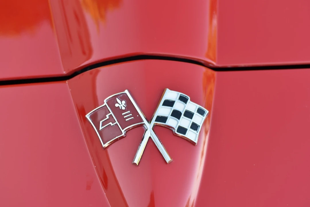 1965 Chevrolet Corvette C2 - Image 19 of 31