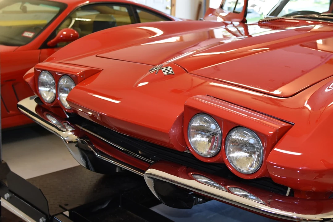 1965 Chevrolet Corvette C2 - Image 16 of 31