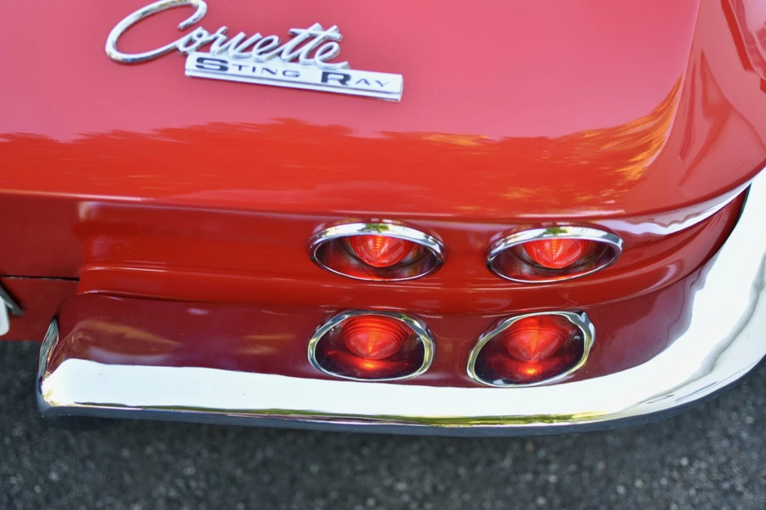 1965 Chevrolet Corvette C2 - Image 30 of 31