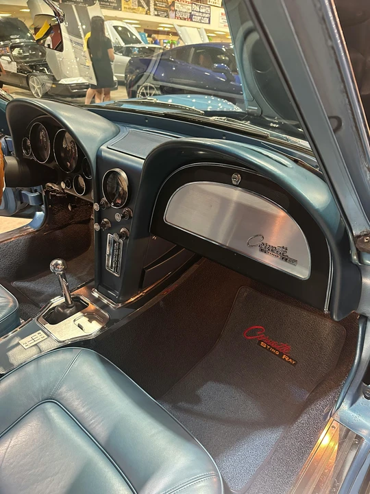 1965 Chevrolet Corvette C2 - Image 5 of 10
