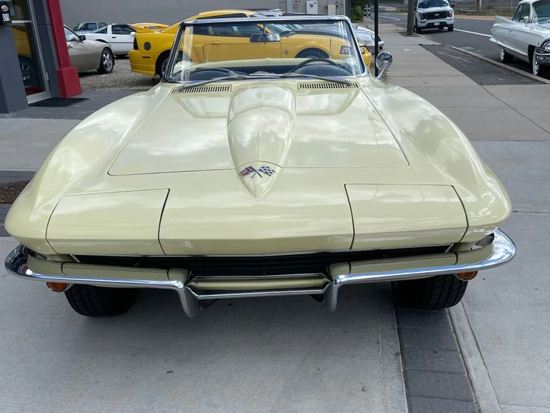 1965 Chevrolet Corvette C2 - Image 6 of 31