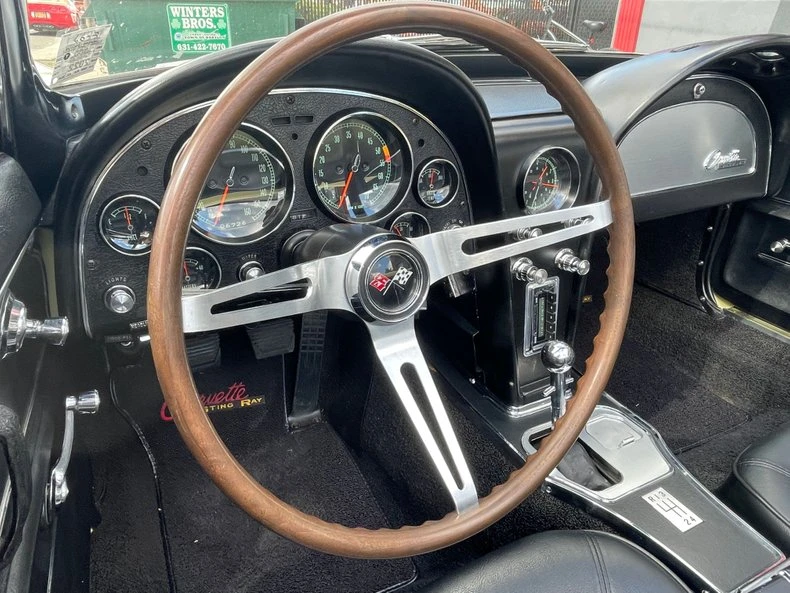 1965 Chevrolet Corvette C2 - Image 27 of 31