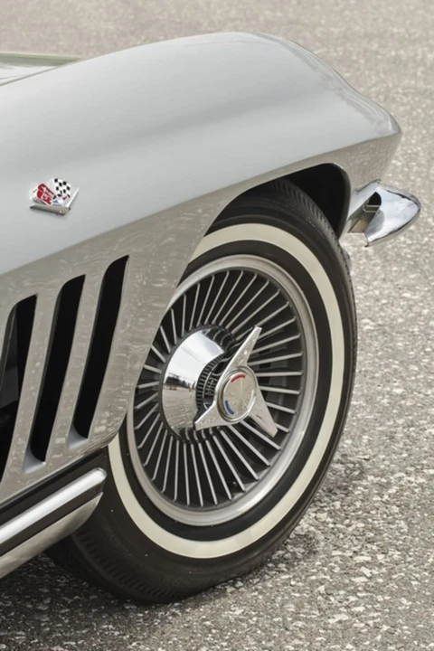 1965 Chevrolet Corvette C2 - Image 9 of 12