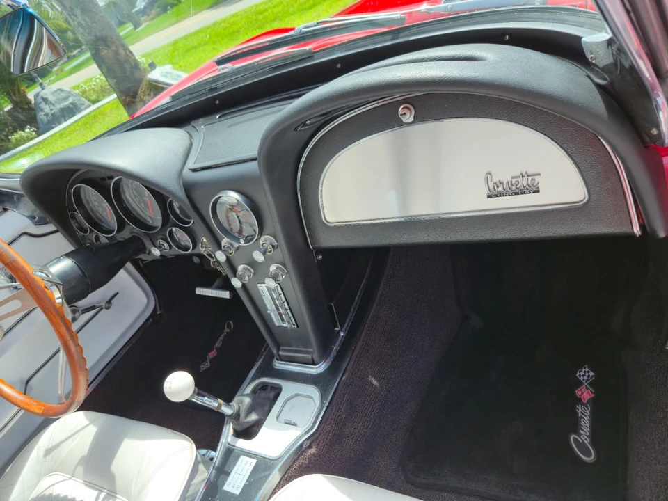 1965 Chevrolet Corvette C2 - Image 12 of 21