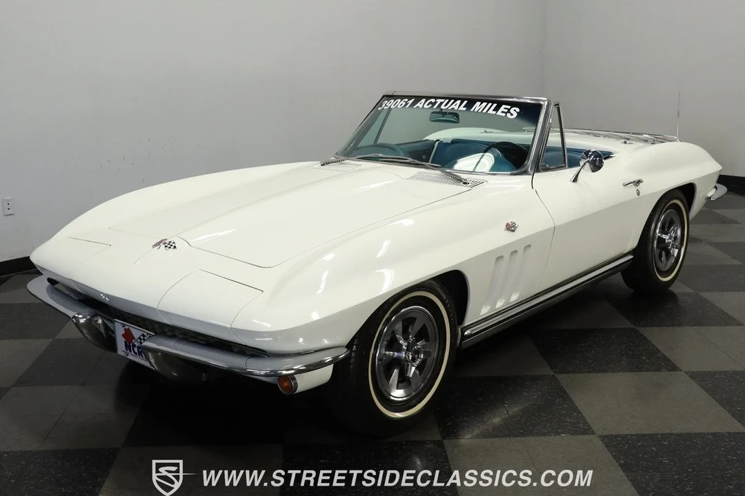 1965 Chevrolet Corvette C2 - Image 18 of 21