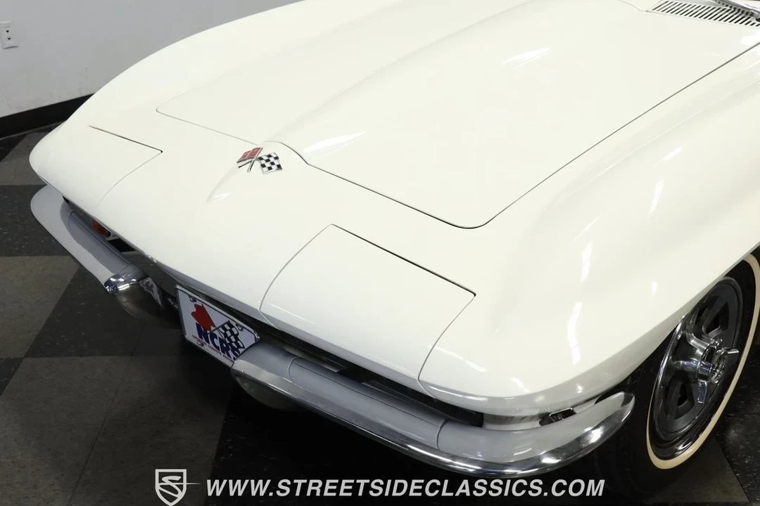 1965 Chevrolet Corvette C2 - Image 19 of 21