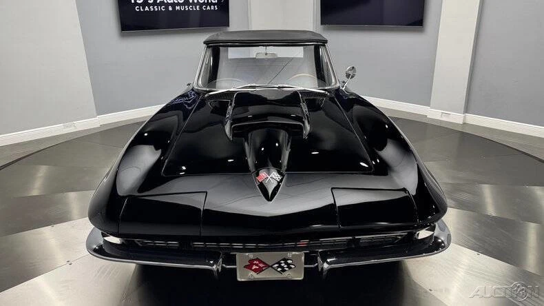 1965 Chevrolet Corvette C2 - Image 9 of 21