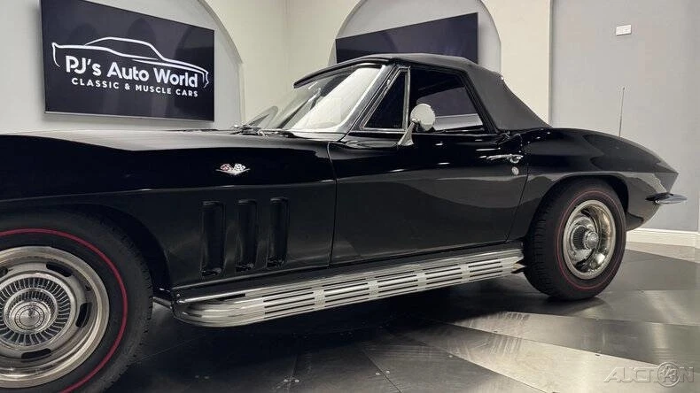 1965 Chevrolet Corvette C2 - Image 13 of 21