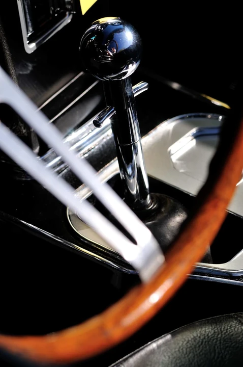 1965 Chevrolet Corvette C2 - Image 11 of 12