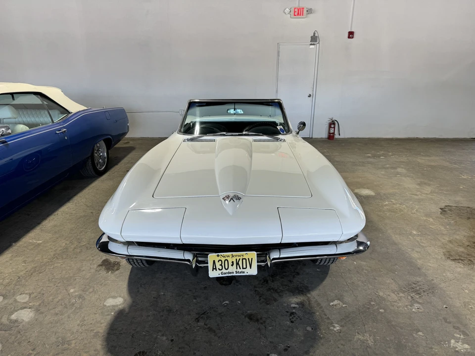 1965 Chevrolet Corvette C2 - Image 4 of 31