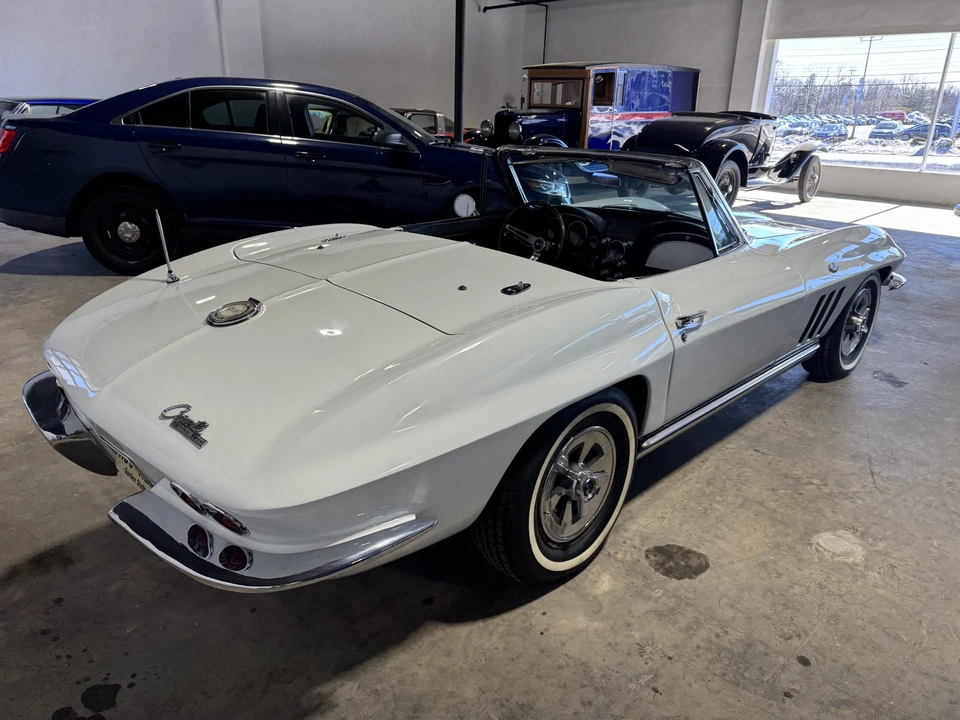 1965 Chevrolet Corvette C2 - Image 9 of 31