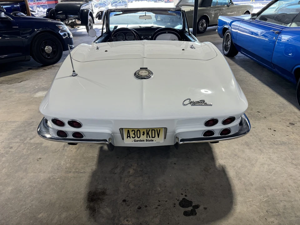 1965 Chevrolet Corvette C2 - Image 8 of 31
