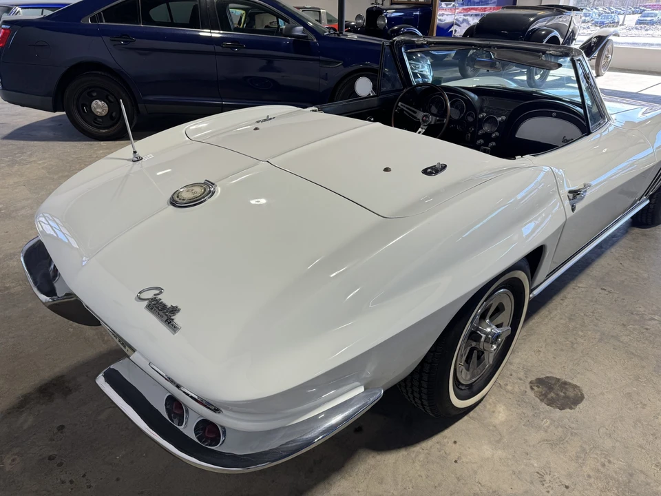 1965 Chevrolet Corvette C2 - Image 29 of 31