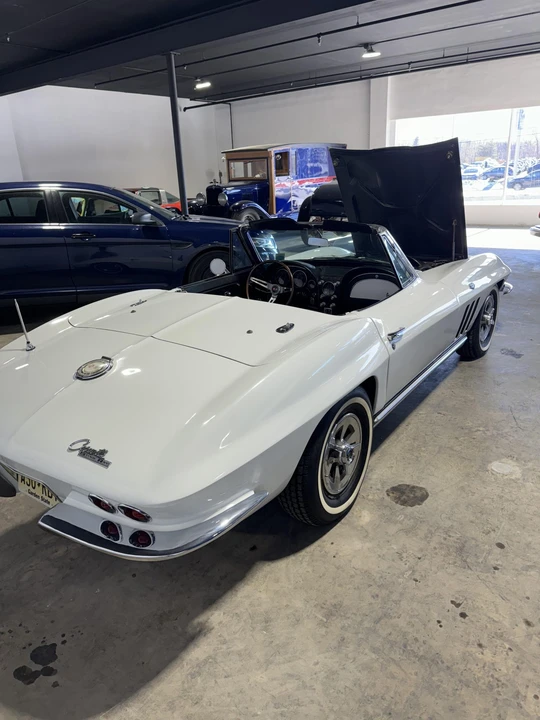 1965 Chevrolet Corvette C2 - Image 28 of 31