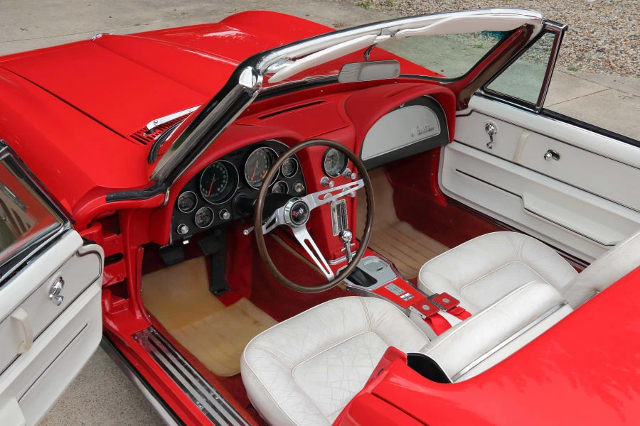 1965 Chevrolet Corvette C2 - Image 20 of 31