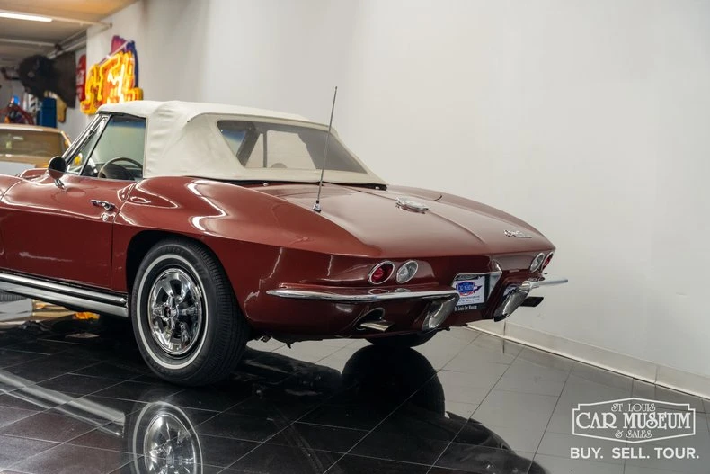1965 Chevrolet Corvette C2 - Image 16 of 31