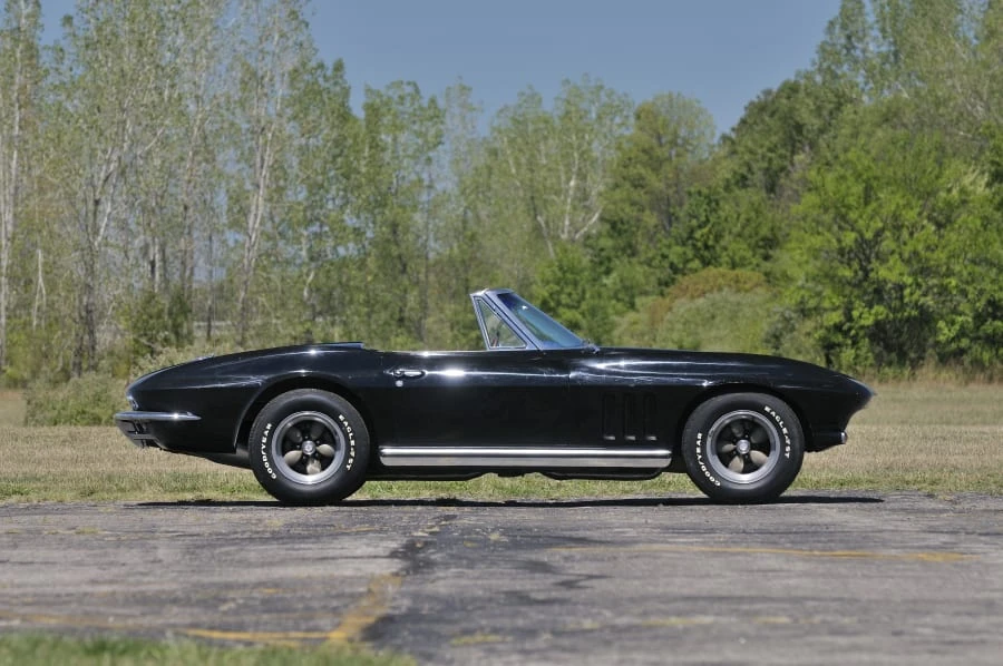1965 Chevrolet Corvette C2 - Image 2 of 9